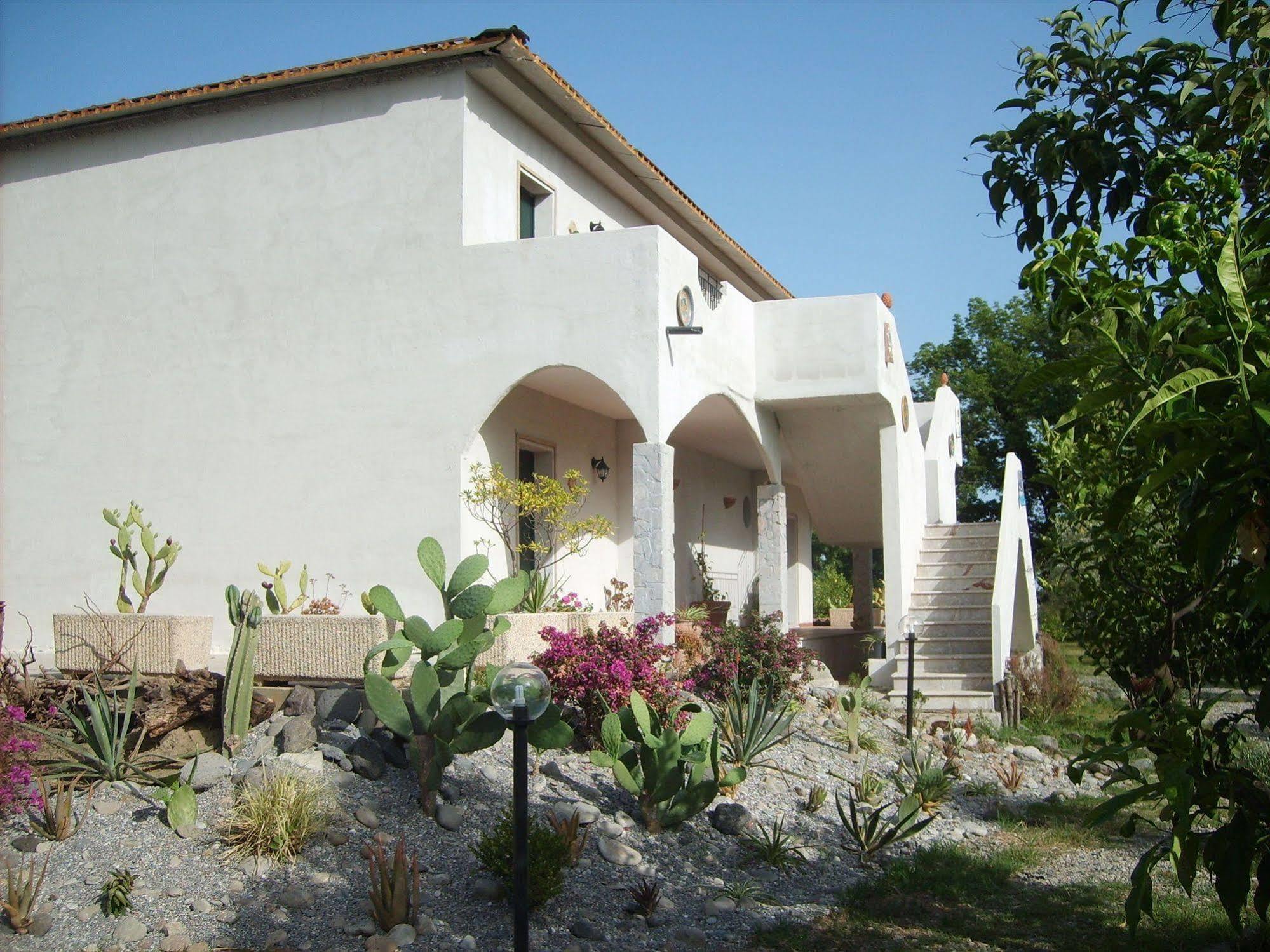 Agriturismo Terrenia Βίλα Trappitello Εξωτερικό φωτογραφία