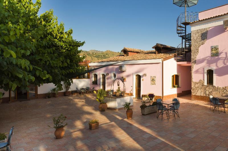 Agriturismo Terrenia Βίλα Trappitello Εξωτερικό φωτογραφία